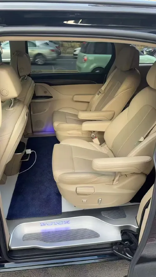 2023 Buick GL8 2.0T 237HP L4 9AT,autocango,china used car exporter,china ev exporter,chinese used car exporter,chinese used ev exporter