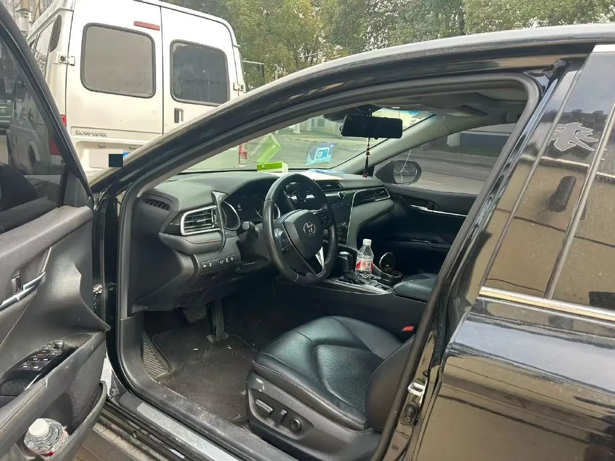 2019 Toyota Camry 2.5L 209HP L4 8AT,autocango,china used car exporter,china ev exporter,chinese used car exporter,chinese used ev exporter