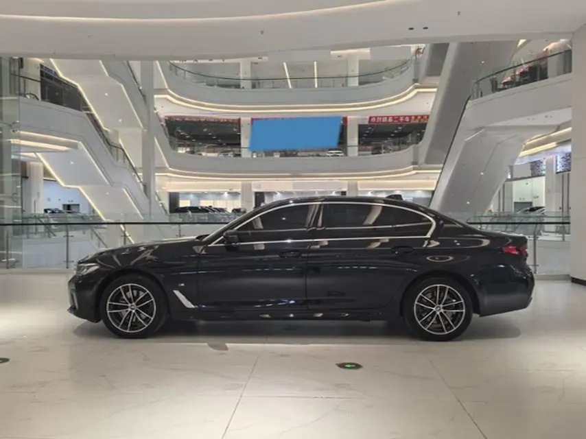 2022 BMW 5 Series 2.0T 184HP L4 8AT,autocango,china used car exporter,china ev exporter,chinese used car exporter,chinese used ev exporter
