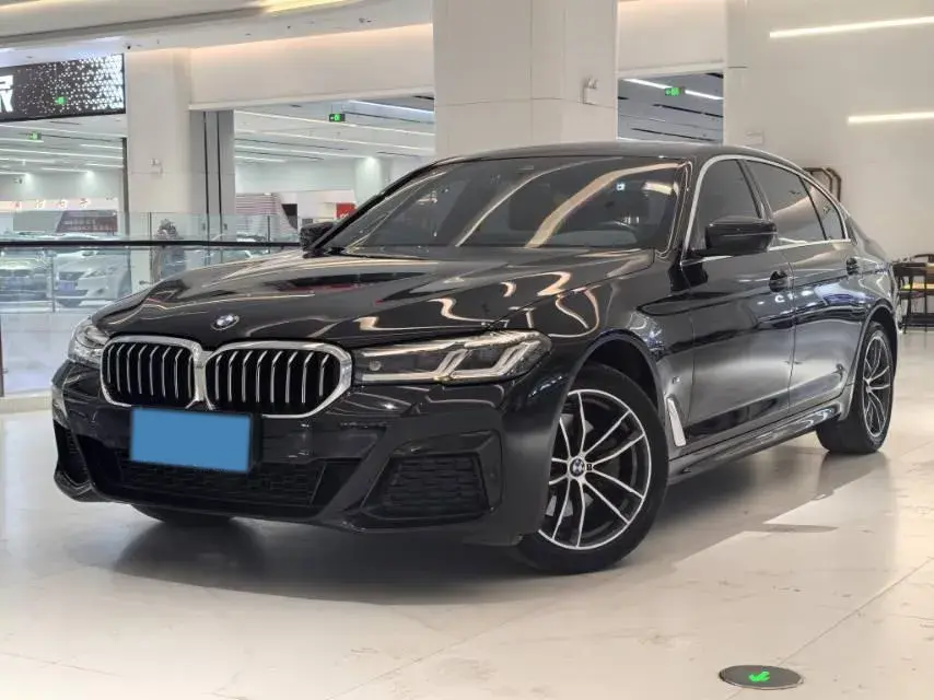 2022 BMW 5 Series 2.0T 184HP L4 8AT