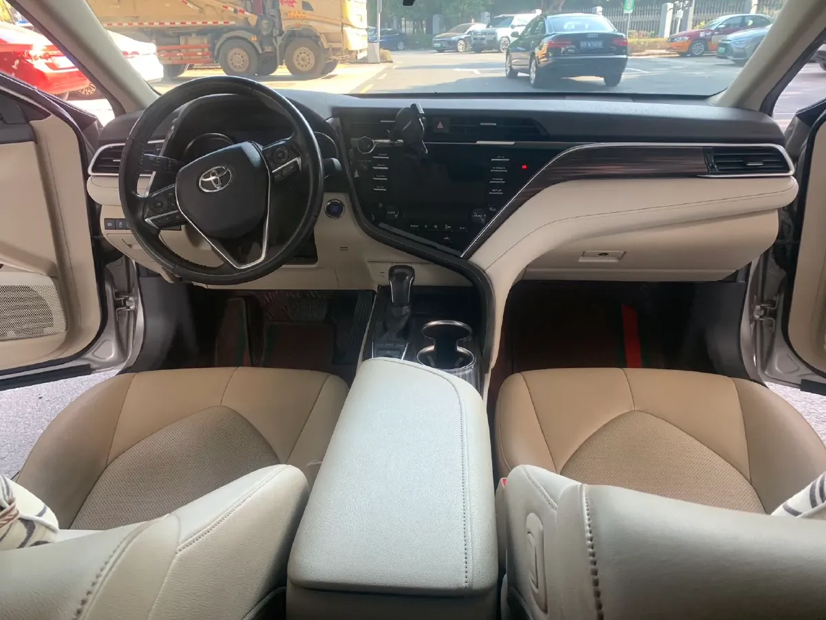 2018 Toyota Camry 2.5L 209HP L4 8AT,autocango,china used car exporter,china ev exporter,chinese used car exporter,chinese used ev exporter