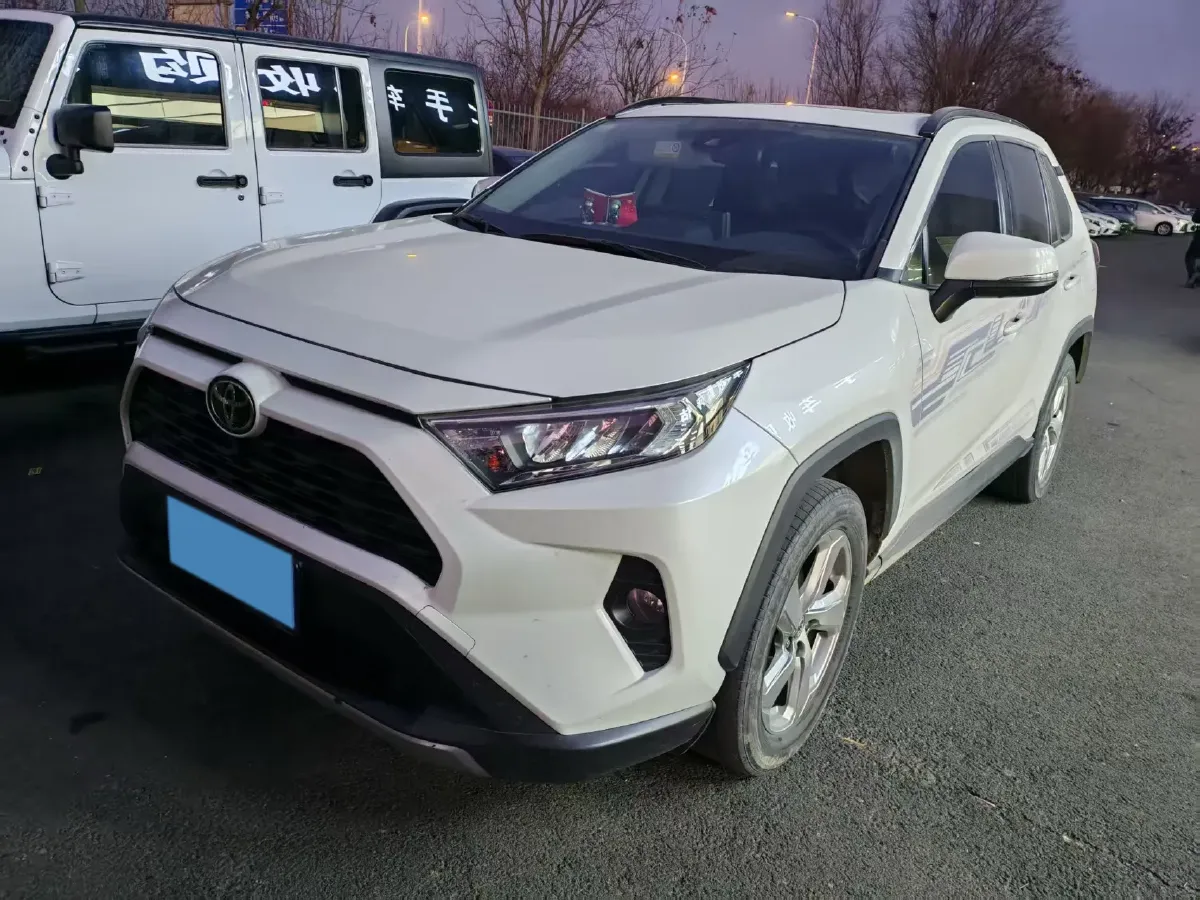 2020 Toyota RAV4 2.0L 171HP L4 CVT,autocango,china used car exporter,china ev exporter,chinese used car exporter,chinese used ev exporter