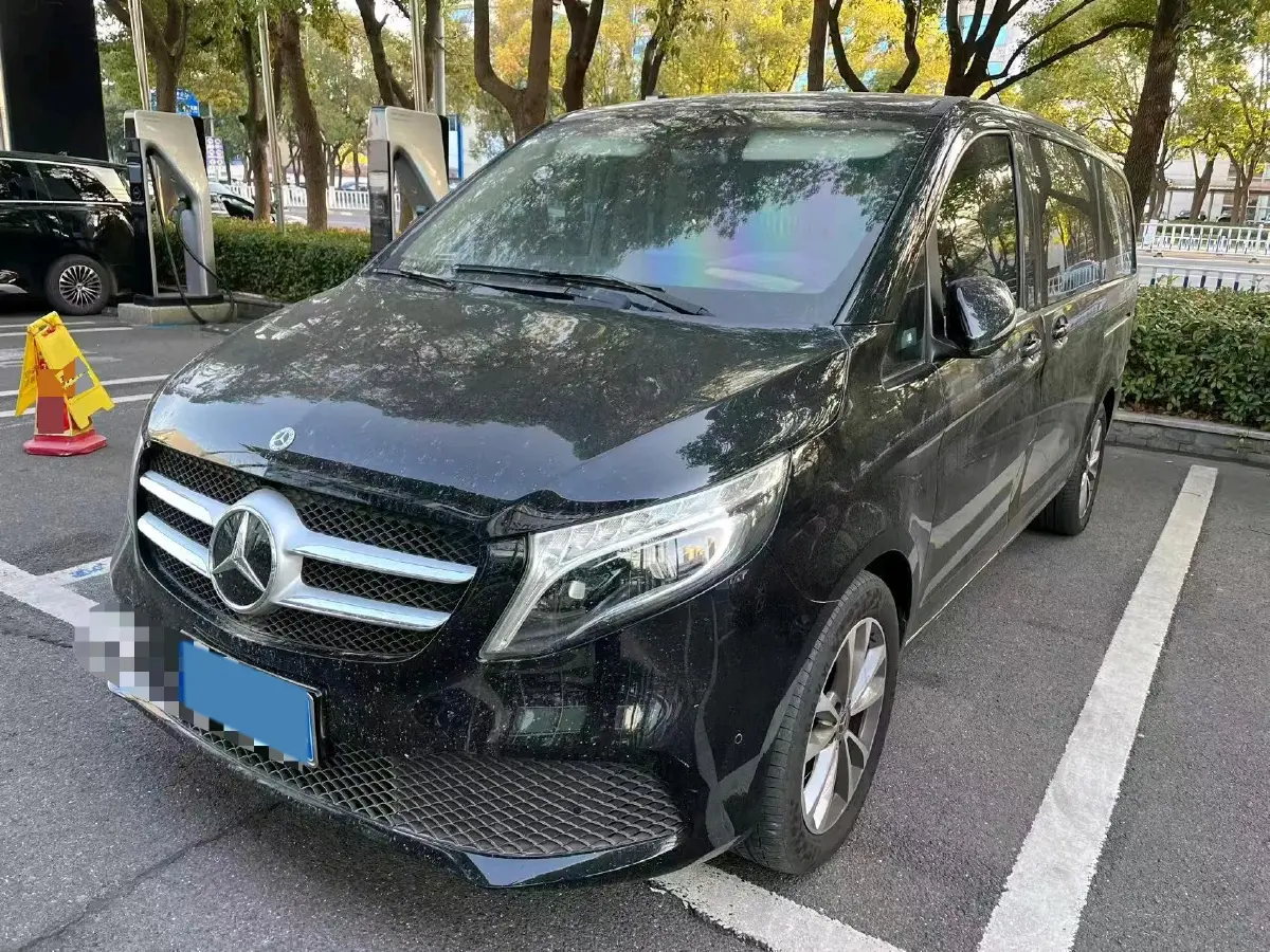 2021 Mercedes-Benz V Class 2.0T 211HP L4 9AT