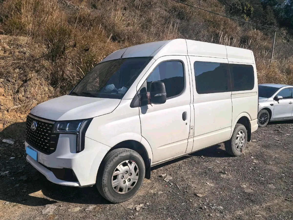 2023 DongFeng DFAC YuFeng 2.0T 136HP L4 6MT,autocango,china used car exporter,china ev exporter,chinese used car exporter,chinese used ev exporter