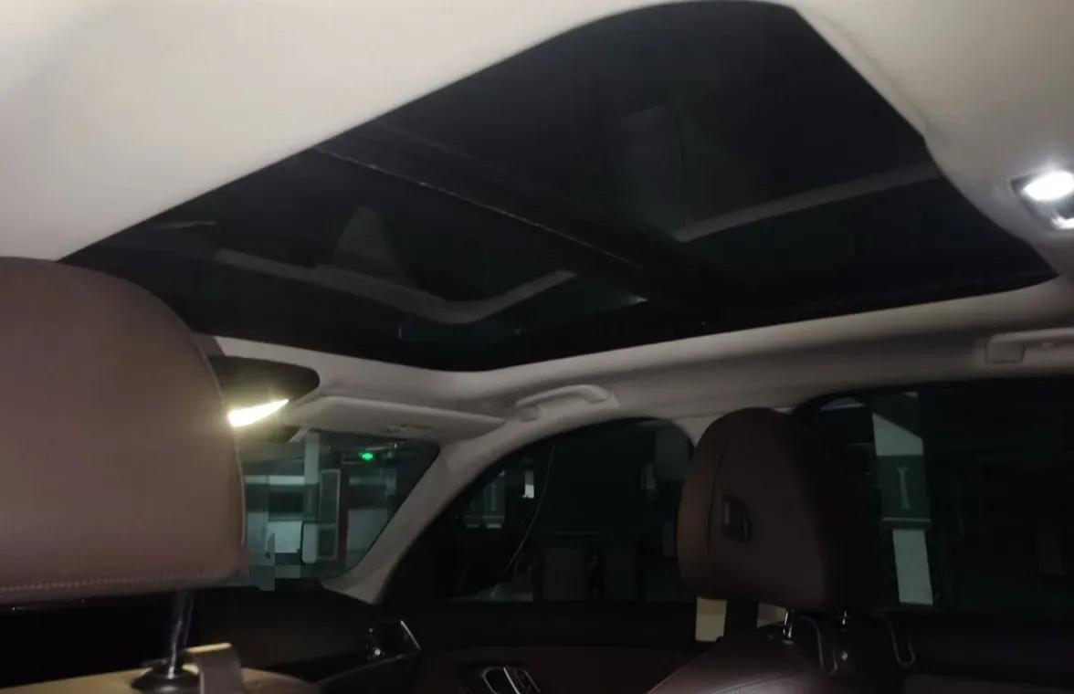 2023 BMW 3 Series 2.0T 156HP L4 8AT,autocango,china used car exporter,china ev exporter,chinese used car exporter,chinese used ev exporter