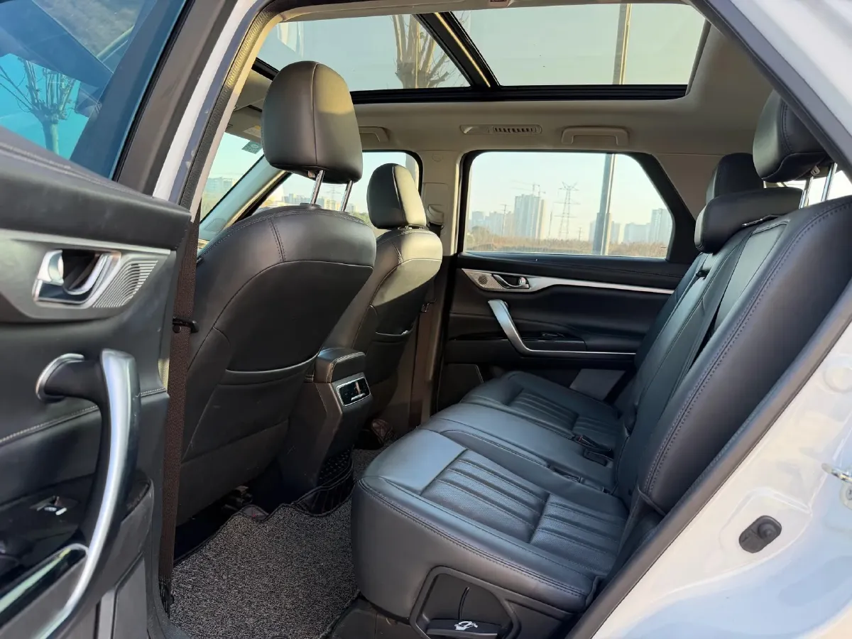 2019 ChangAn CS95 2.0T 233HP L4 6AT,autocango,china used car exporter,china ev exporter,chinese used car exporter,chinese used ev exporter