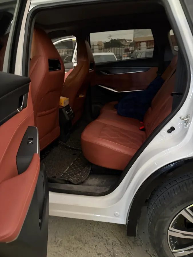 2023 ChangAn CS75 Plus 1.5T 188HP L4 8AT,autocango,china used car exporter,china ev exporter,chinese used car exporter,chinese used ev exporter