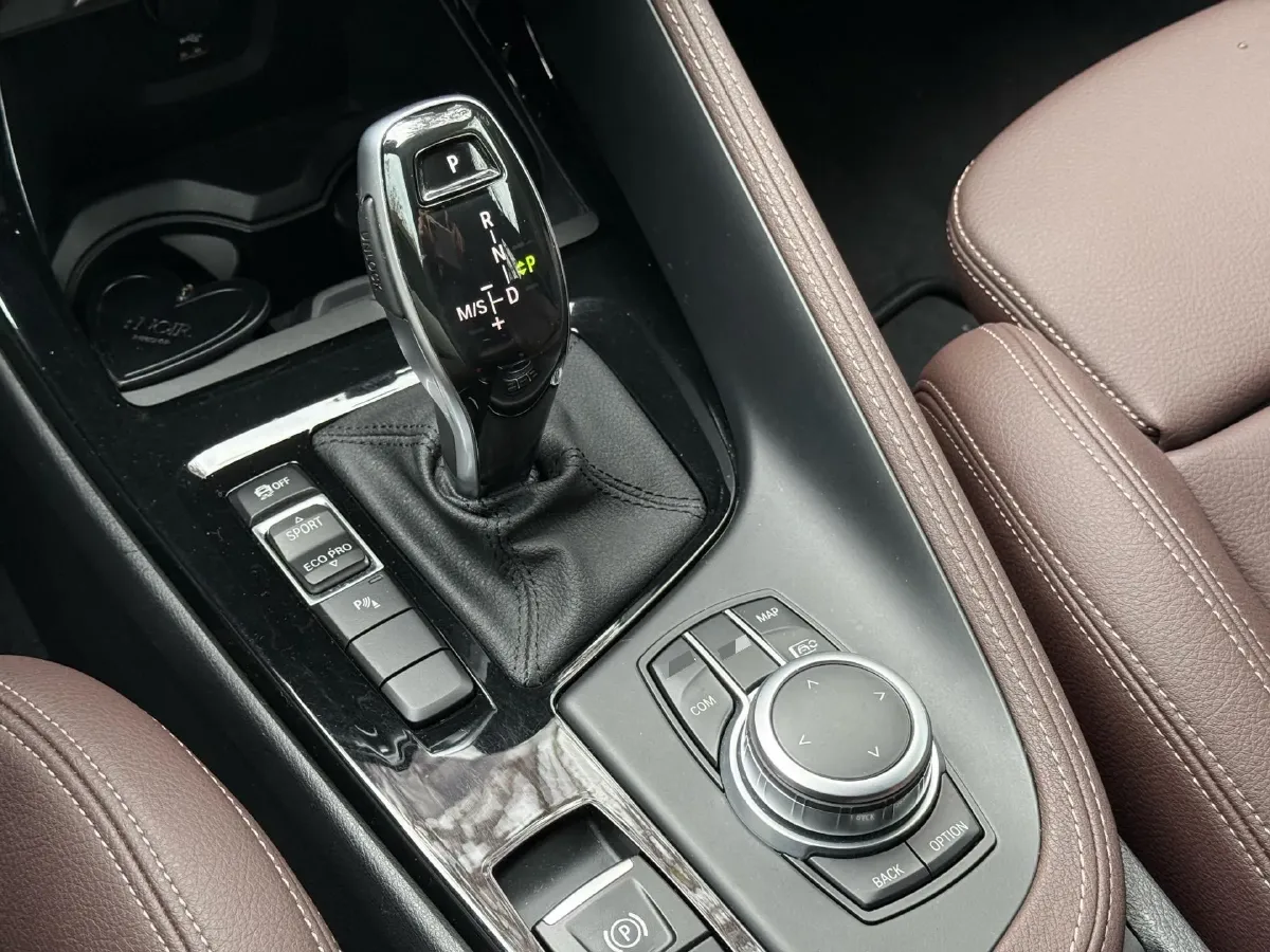 2021 BMW X2 2.0T 192HP L4 7DCT,autocango,china used car exporter,china ev exporter,chinese used car exporter,chinese used ev exporter