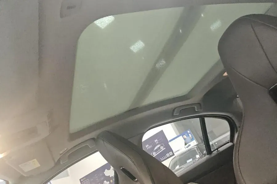 2021 BMW 1 Series 2.0T 192HP L4 7DCT,autocango,china used car exporter,china ev exporter,chinese used car exporter,chinese used ev exporter