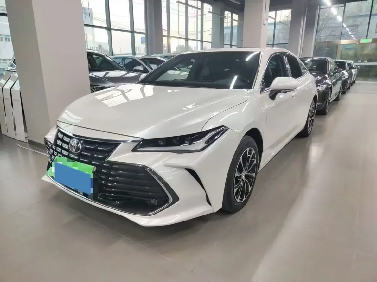 2023 Toyota Avalon 2.0L 177HP L4 CVT