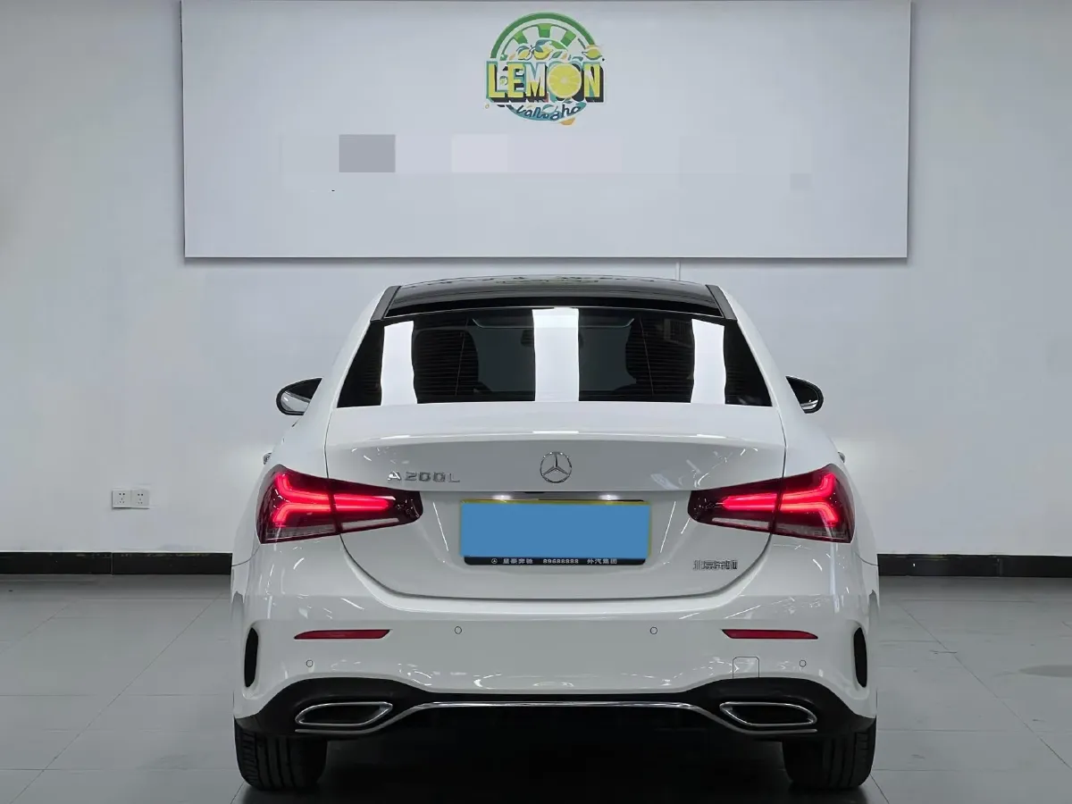 2022 Mercedes-Benz A Class 1.3T 163HP L4 7DCT,autocango,china used car exporter,china ev exporter,chinese used car exporter,chinese used ev exporter