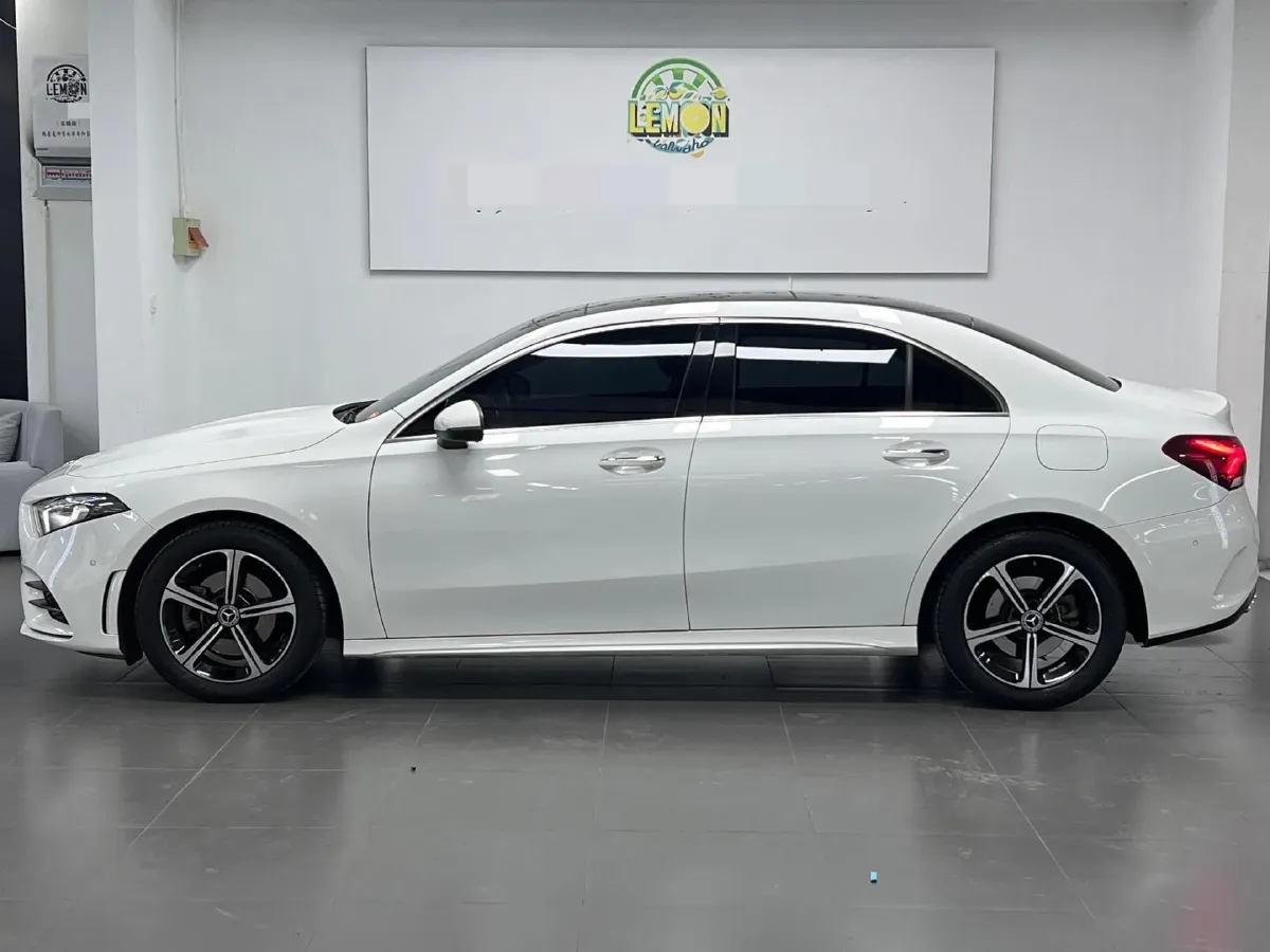 2022 Mercedes-Benz A Class 1.3T 163HP L4 7DCT,autocango,china used car exporter,china ev exporter,chinese used car exporter,chinese used ev exporter