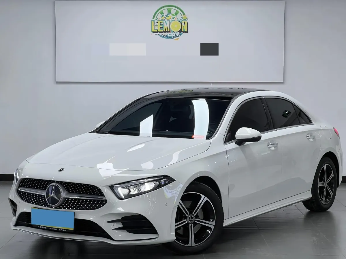 2022 Mercedes-Benz A Class 1.3T 163HP L4 7DCT,autocango,china used car exporter,china ev exporter,chinese used car exporter,chinese used ev exporter