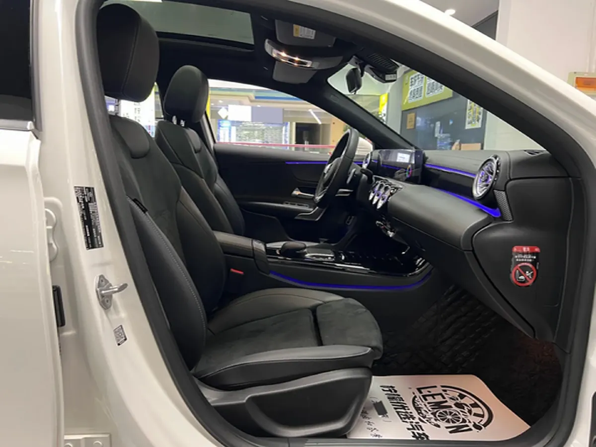 2022 Mercedes-Benz A Class 1.3T 163HP L4 7DCT,autocango,china used car exporter,china ev exporter,chinese used car exporter,chinese used ev exporter