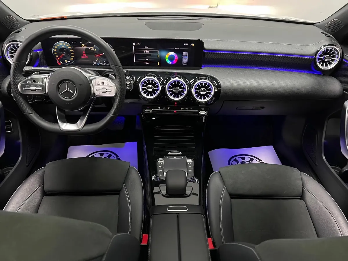2022 Mercedes-Benz A Class 1.3T 163HP L4 7DCT,autocango,china used car exporter,china ev exporter,chinese used car exporter,chinese used ev exporter