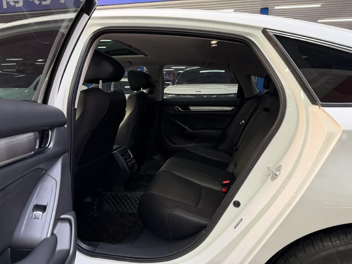 2022 Honda Accord 1.5T 194HP L4 CVT,autocango,china used car exporter,china ev exporter,chinese used car exporter,chinese used ev exporter