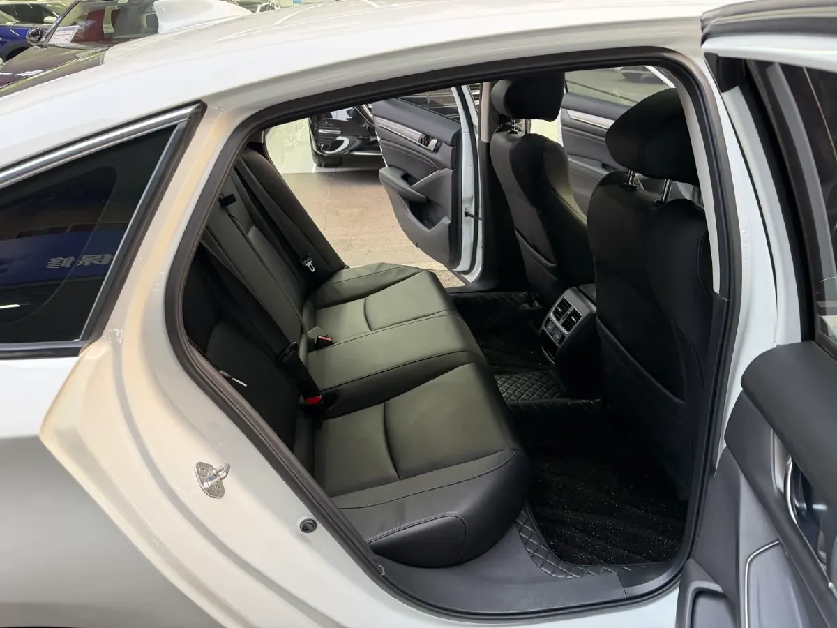 2022 Honda Accord 1.5T 194HP L4 CVT,autocango,china used car exporter,china ev exporter,chinese used car exporter,chinese used ev exporter