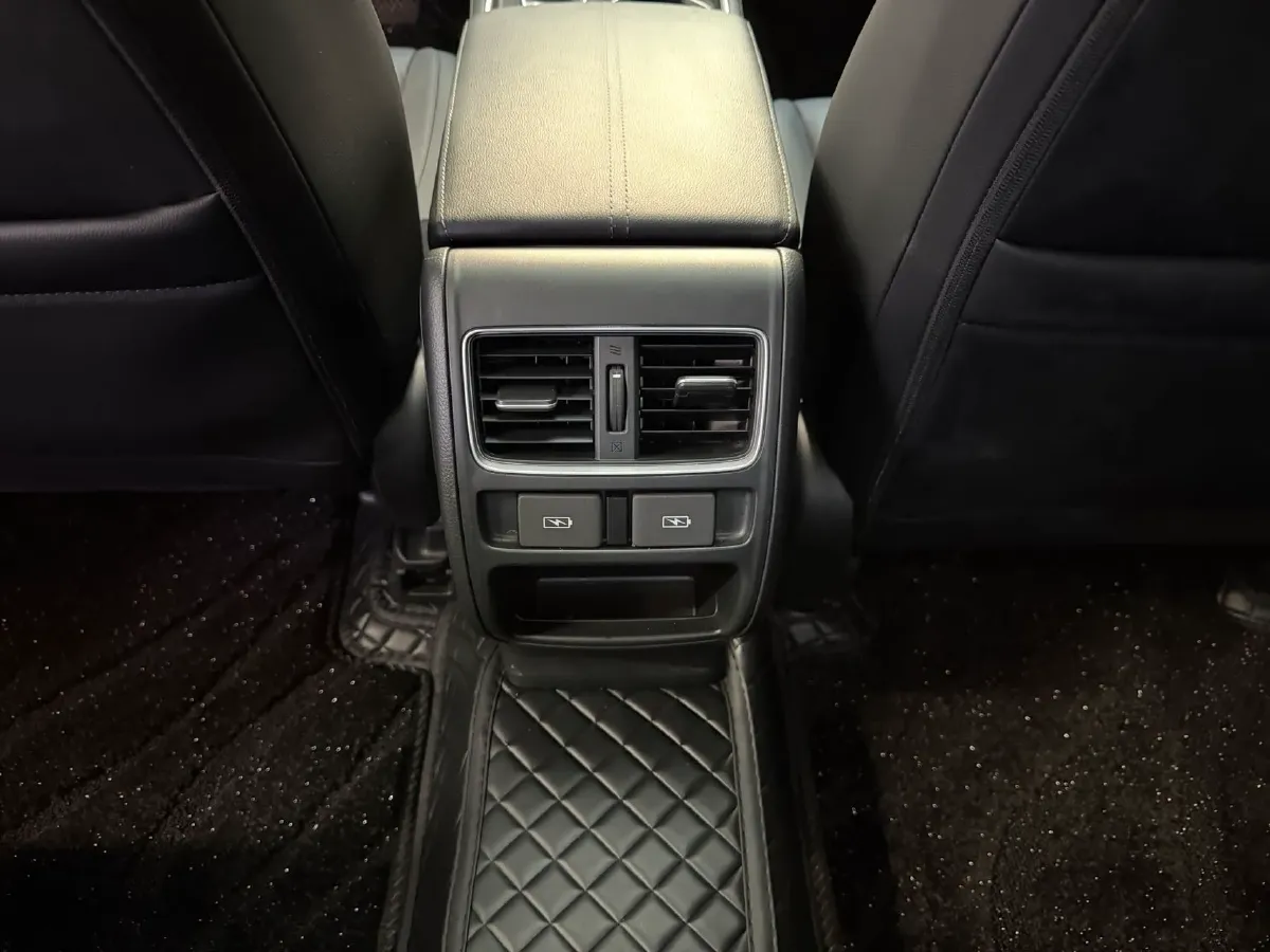 2022 Honda Accord 1.5T 194HP L4 CVT,autocango,china used car exporter,china ev exporter,chinese used car exporter,chinese used ev exporter