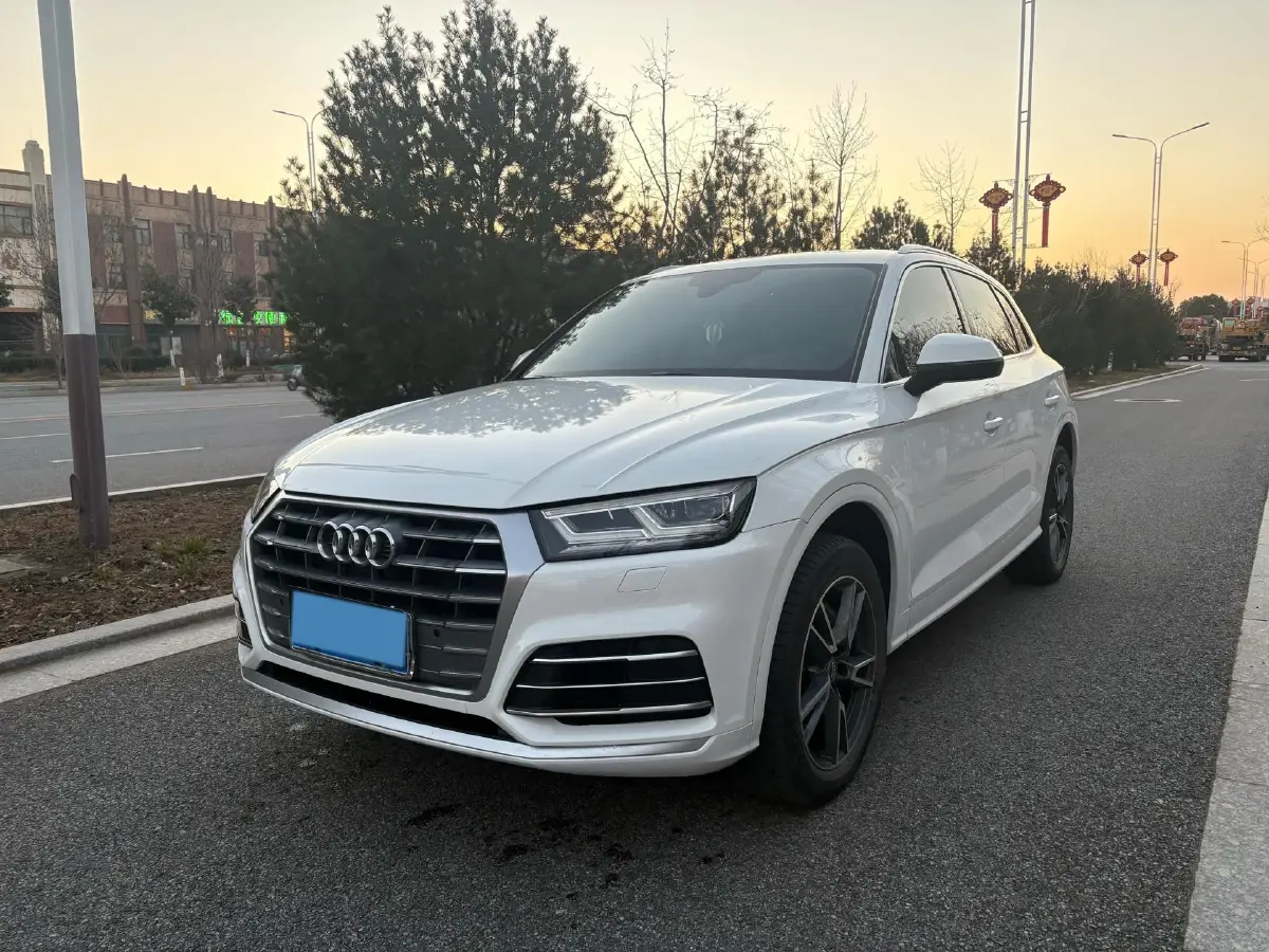 2020 Audi Q5L 2.0T 190HP L4 7DCT