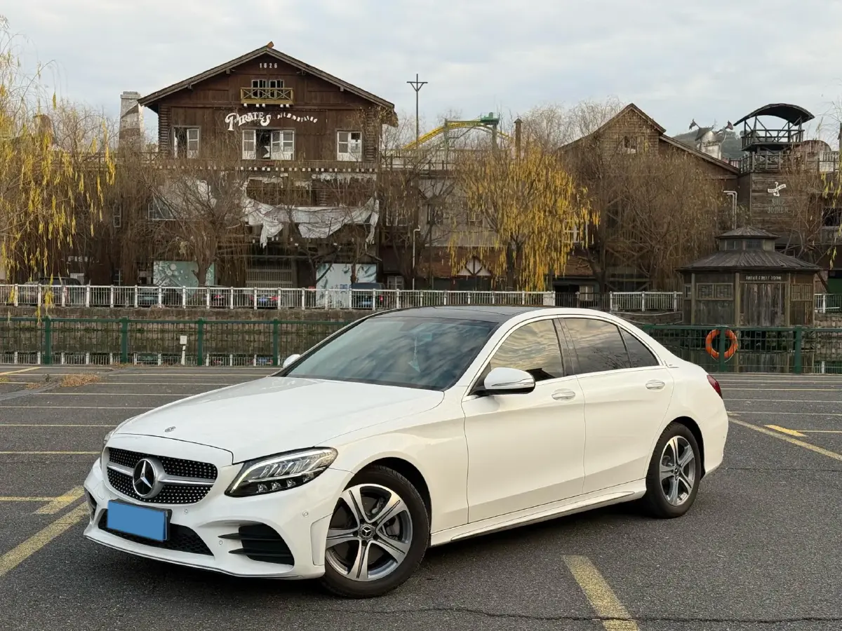 2020 Mercedes-Benz C Class 1.5T 184HP L4 9AT