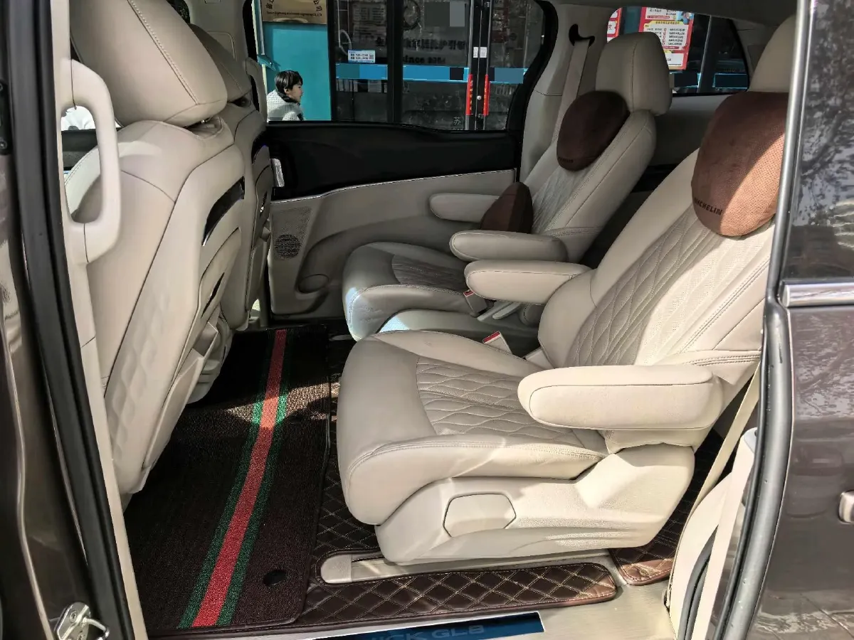 2021 Buick GL8 2.0T 237HP L4 9AT,autocango,china used car exporter,china ev exporter,chinese used car exporter,chinese used ev exporter