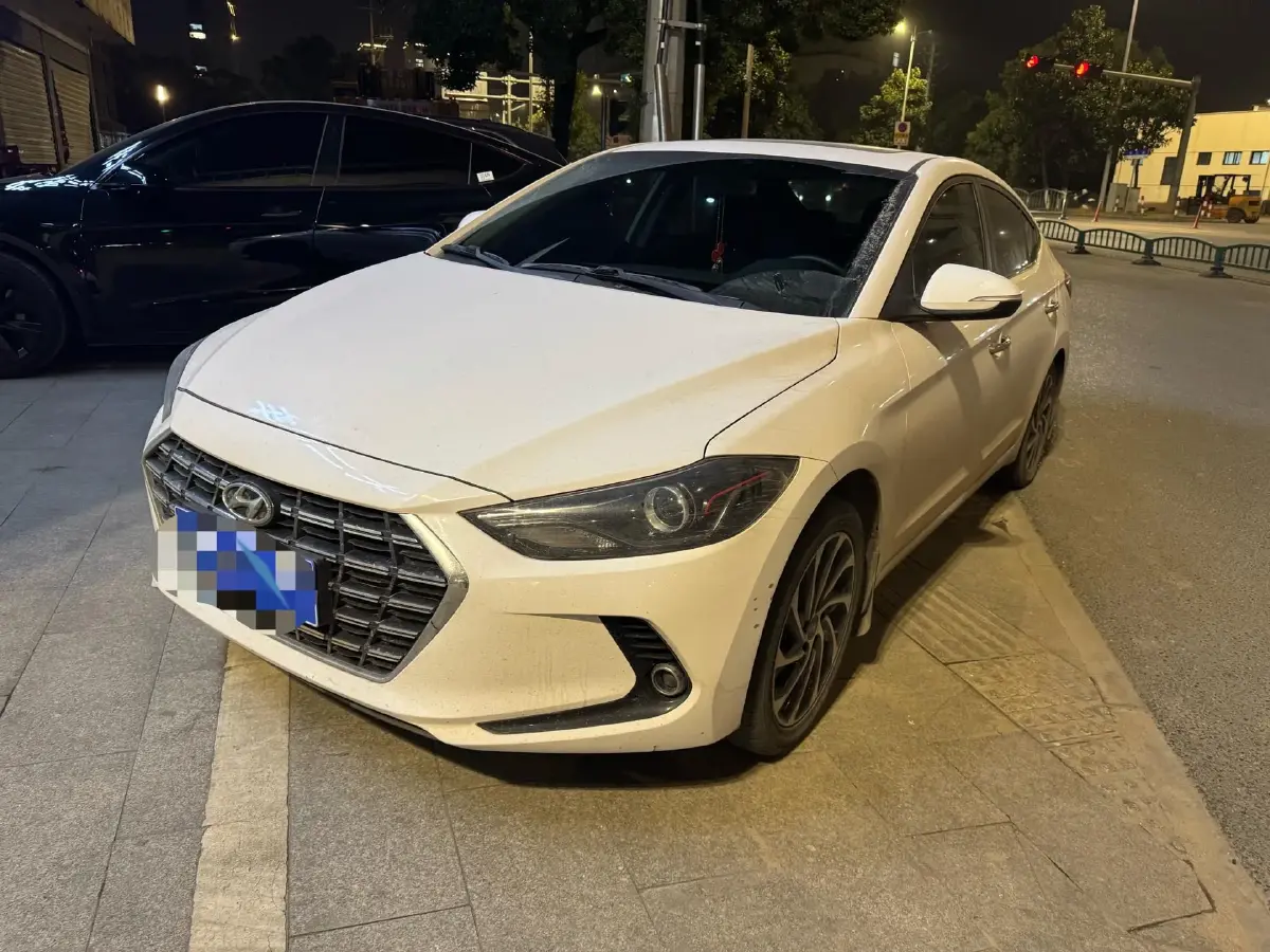 2019 Hyundai Elantra 1.5L 115HP L4 CVT