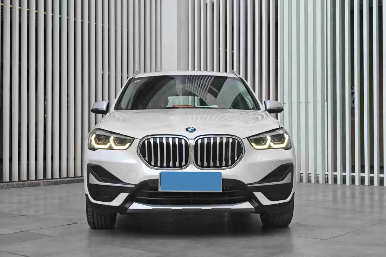 2022 BMW X1 2.0T 192HP L4 8AT,autocango,china used car exporter,china ev exporter,chinese used car exporter,chinese used ev exporter