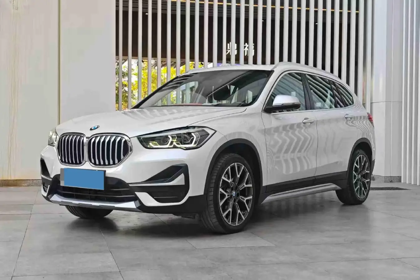2022 BMW X1 2.0T 192HP L4 8AT