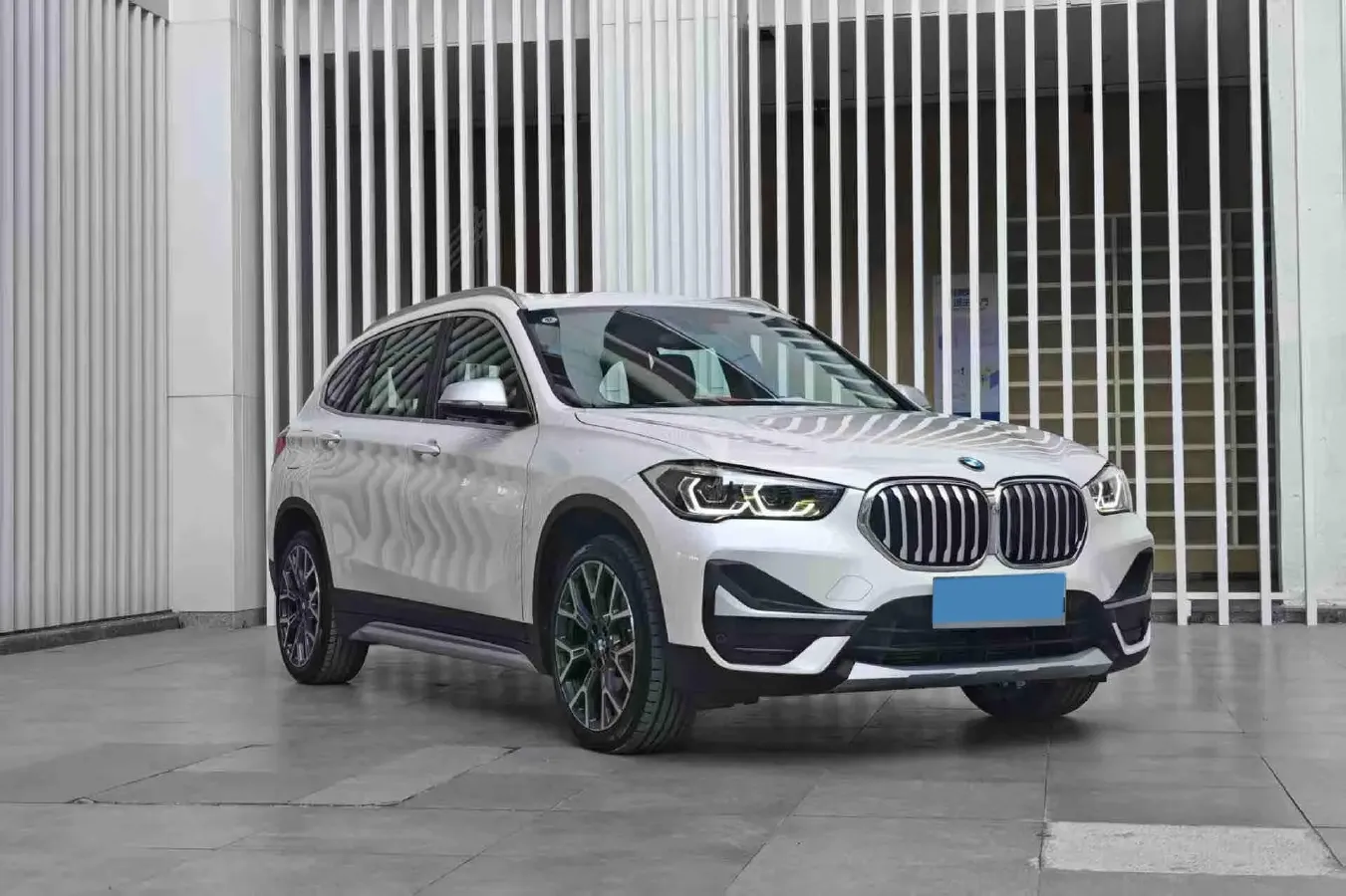 2022 BMW X1 2.0T 192HP L4 8AT,autocango,china used car exporter,china ev exporter,chinese used car exporter,chinese used ev exporter