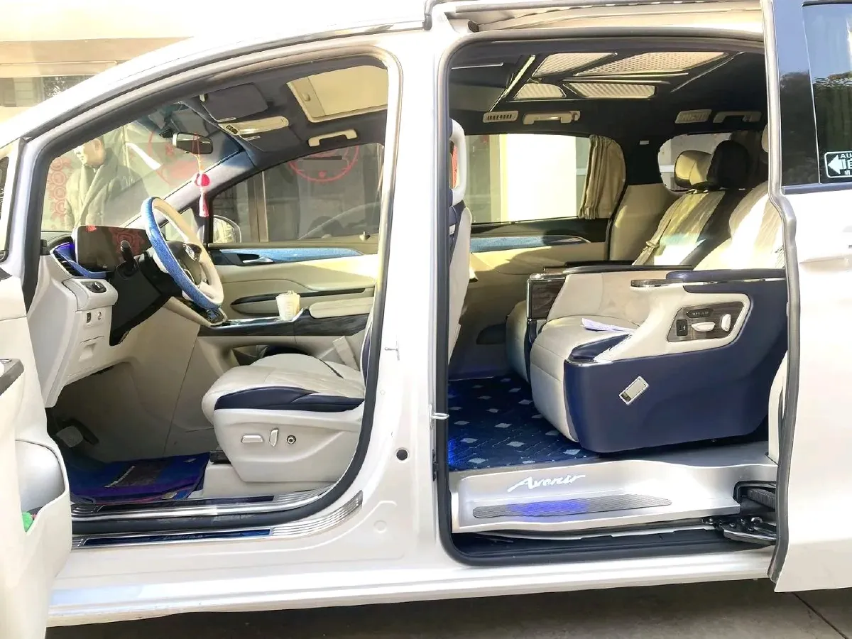 2020 Buick GL8 2.0T 237HP L4 9AT,autocango,china used car exporter,china ev exporter,chinese used car exporter,chinese used ev exporter