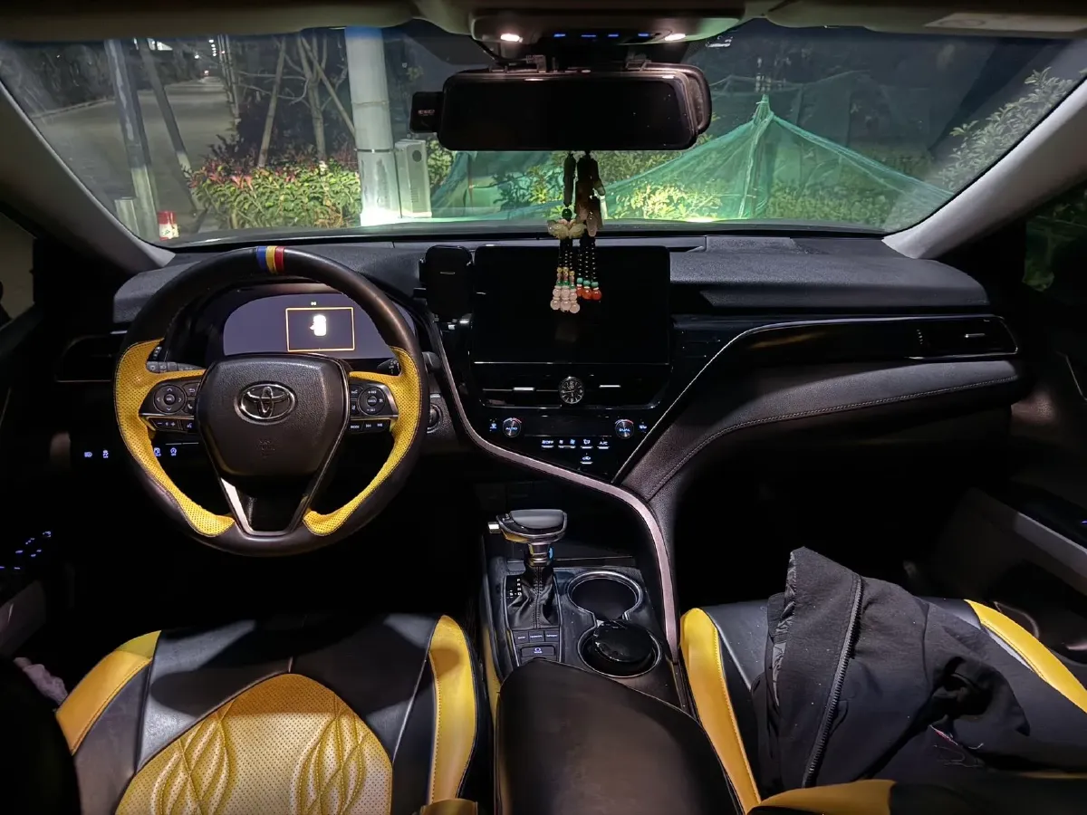 2021 Toyota Camry 2.5L 209HP L4 8AT,autocango,china used car exporter,china ev exporter,chinese used car exporter,chinese used ev exporter