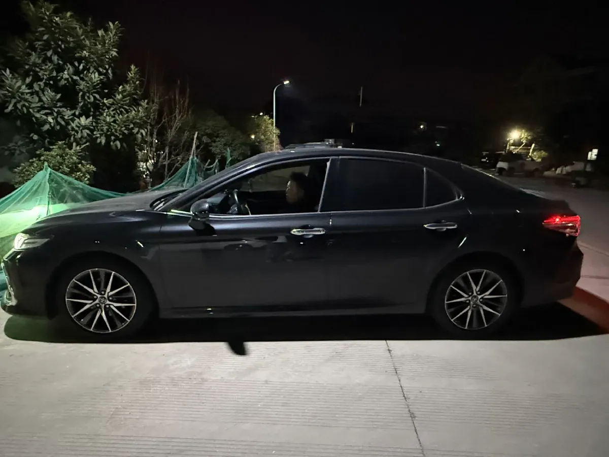 2021 Toyota Camry 2.5L 209HP L4 8AT,autocango,china used car exporter,china ev exporter,chinese used car exporter,chinese used ev exporter