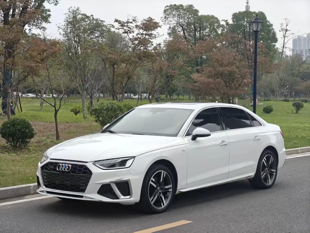 2020 Audi A4L 2.0T 190HP L4 7DCT