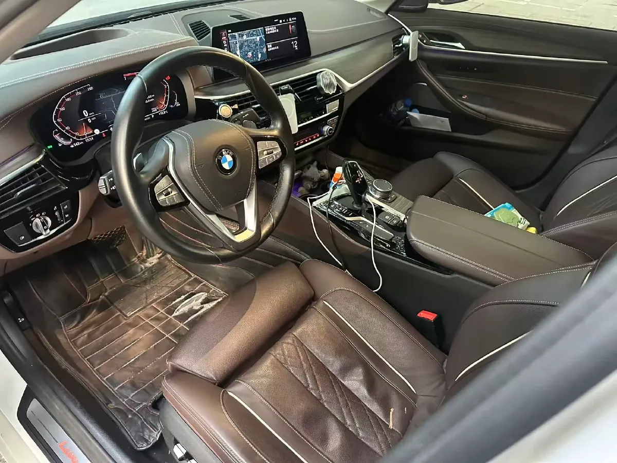 2020 BMW 5 Series 2.0T 252HP L4 8AT,autocango,china used car exporter,china ev exporter,chinese used car exporter,chinese used ev exporter