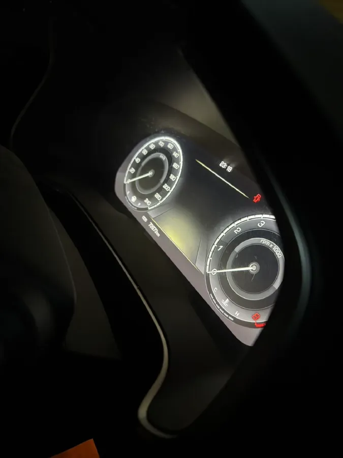 2018 WEY VV6 2.0T 197HP L4 7DCT,autocango,china used car exporter,china ev exporter,chinese used car exporter,chinese used ev exporter