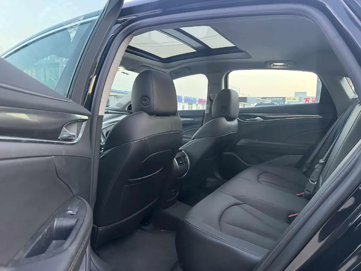 2020 Buick Larcosse 2.0T 237HP L4 9AT,autocango,china used car exporter,china ev exporter,chinese used car exporter,chinese used ev exporter