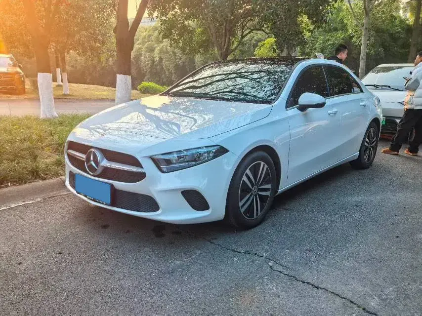 2021 Mercedes-Benz A Class 1.3T 136HP L4 7DCT