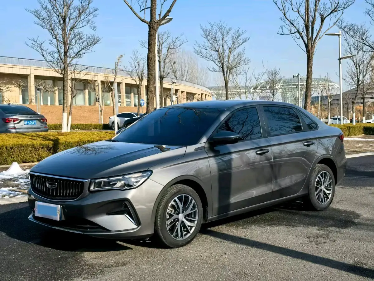 2022 Geely Emgrand 1.5L 114HP L4 CVT
