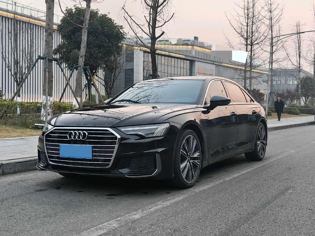 2019 Audi A6L 2.0T 190HP L4 7DCT