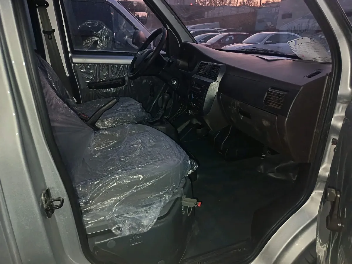 2021 ChangAn Kaicene XingKa 1.5L 107HP L4 5MT,autocango,china used car exporter,china ev exporter,chinese used car exporter,chinese used ev exporter