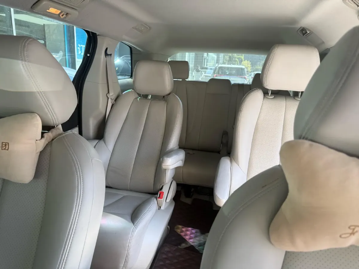 2023 Buick GL8 2.0T 237HP L4 9AT,autocango,china used car exporter,china ev exporter,chinese used car exporter,chinese used ev exporter