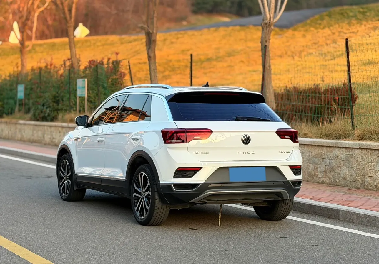 2021 Volkswagen T-Roc 1.4T 150HP L4 7DCT,autocango,china used car exporter,china ev exporter,chinese used car exporter,chinese used ev exporter