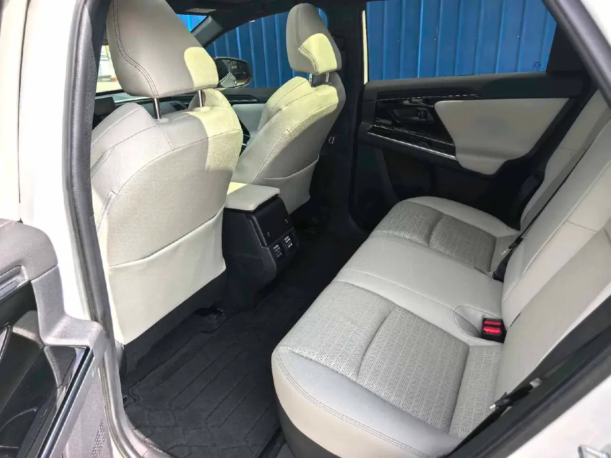 2022 Toyota bZ4X BEV 66.7KWH,autocango,china used car exporter,china ev exporter,chinese used car exporter,chinese used ev exporter