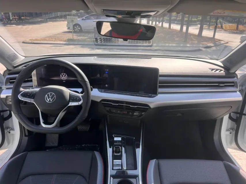 2024 Volkswagen Lamando 1.4T 150HP L4 7DCT,autocango,china used car exporter,china ev exporter,chinese used car exporter,chinese used ev exporter