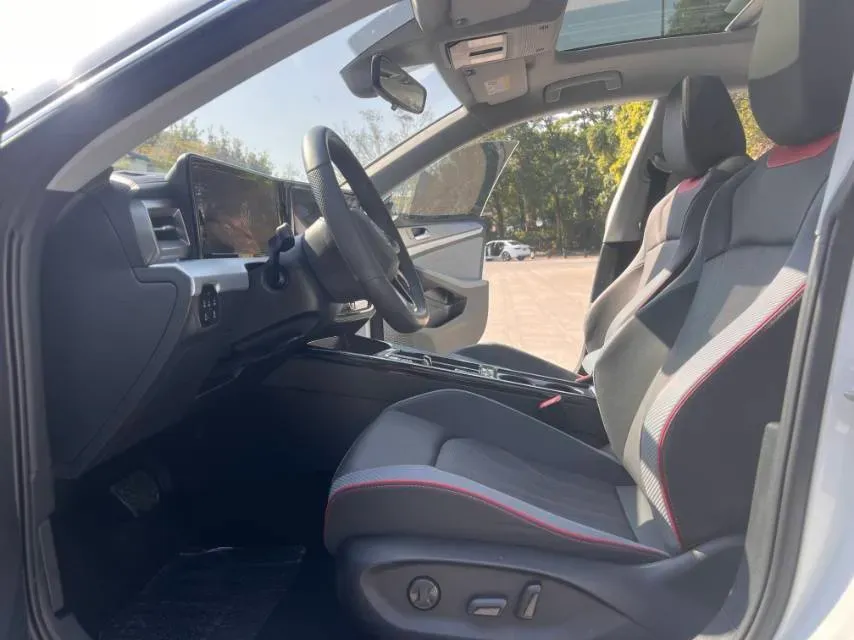 2024 Volkswagen Lamando 1.4T 150HP L4 7DCT,autocango,china used car exporter,china ev exporter,chinese used car exporter,chinese used ev exporter