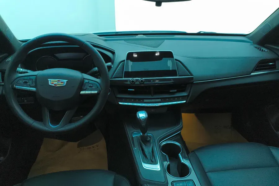 2021 Cadillac CT4 2.0T 237HP L4 8AT,autocango,china used car exporter,china ev exporter,chinese used car exporter,chinese used ev exporter