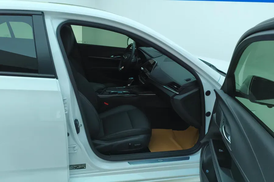 2021 Cadillac CT4 2.0T 237HP L4 8AT,autocango,china used car exporter,china ev exporter,chinese used car exporter,chinese used ev exporter