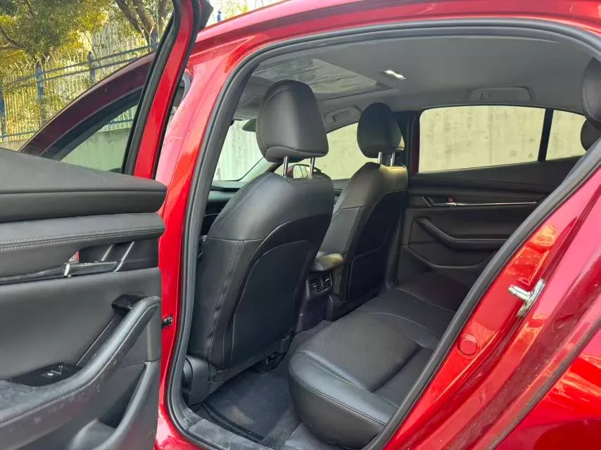 2022 Mazda 3 Axela 2.0L 158HP L4 6AT,autocango,china used car exporter,china ev exporter,chinese used car exporter,chinese used ev exporter