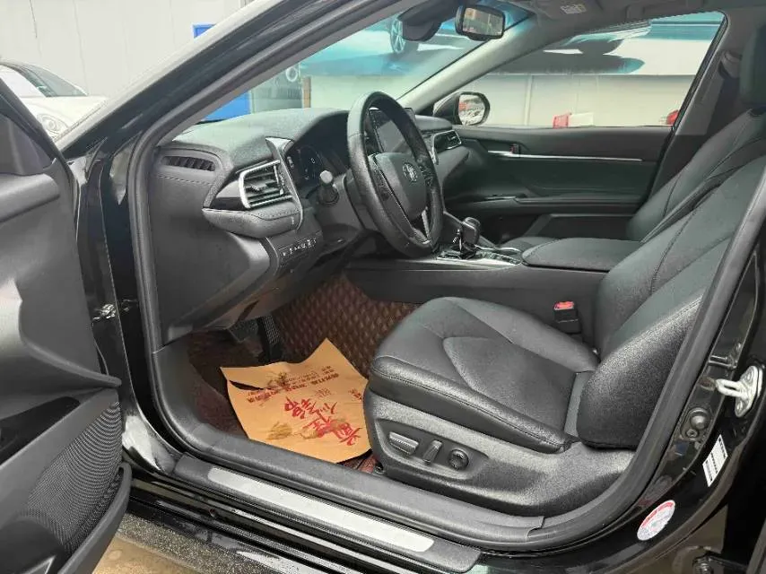 2021 Toyota Camry 2.5L 209HP L4 8AT,autocango,china used car exporter,china ev exporter,chinese used car exporter,chinese used ev exporter