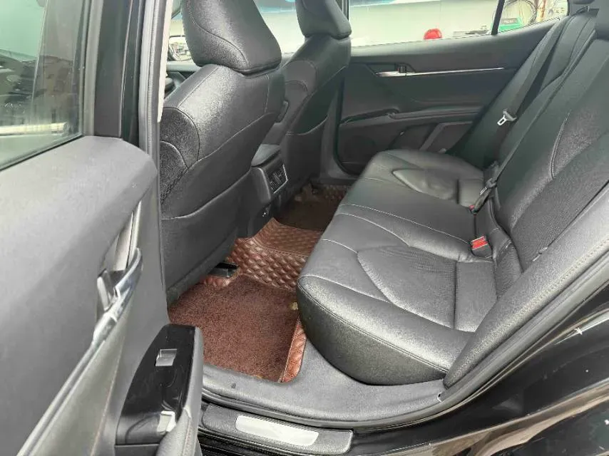 2021 Toyota Camry 2.5L 209HP L4 8AT,autocango,china used car exporter,china ev exporter,chinese used car exporter,chinese used ev exporter